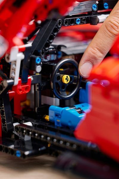 Авто-конструктор LEGO Technic Ferrari Daytona SP3 (42143) 613519 фото