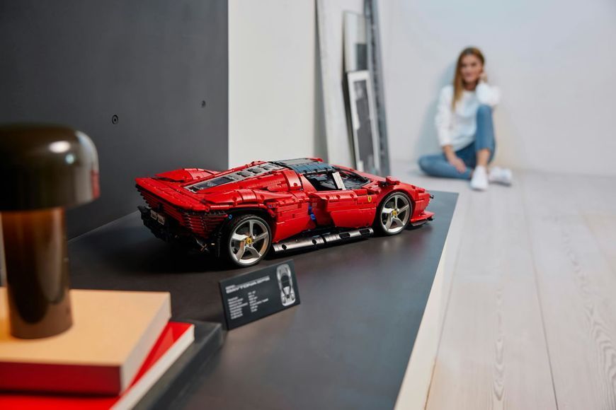 Авто-конструктор LEGO Technic Ferrari Daytona SP3 (42143) 613519 фото