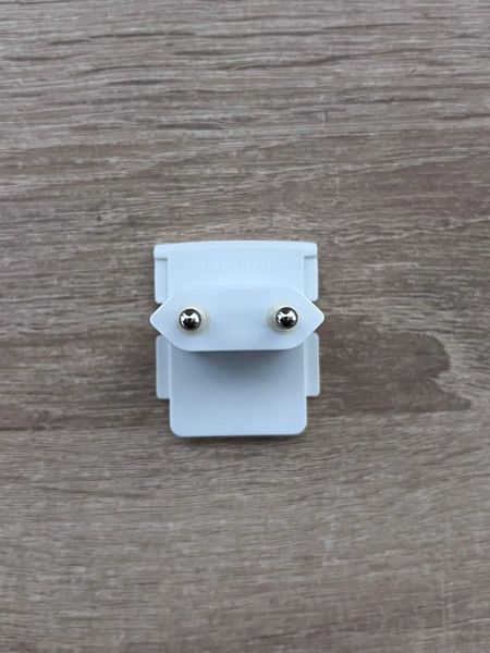 Центральный модуль управления умным освещением Philips Hue Bridge 10001659 фото
