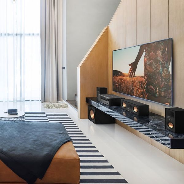 Фронтальні акустичні колонки Klipsch Reference R-40M Black 525123 фото