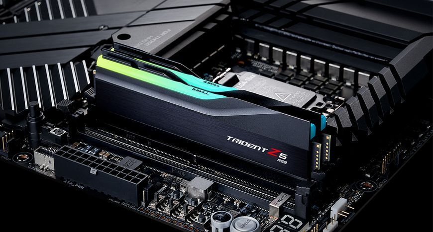 Память для настольных компьютеров G.Skill 64 GB (2x32GB) DDR5 6400 MHz Trident Z5 RGB (F5-6400J3239G32GX2-TZ5RK) 458391 фото