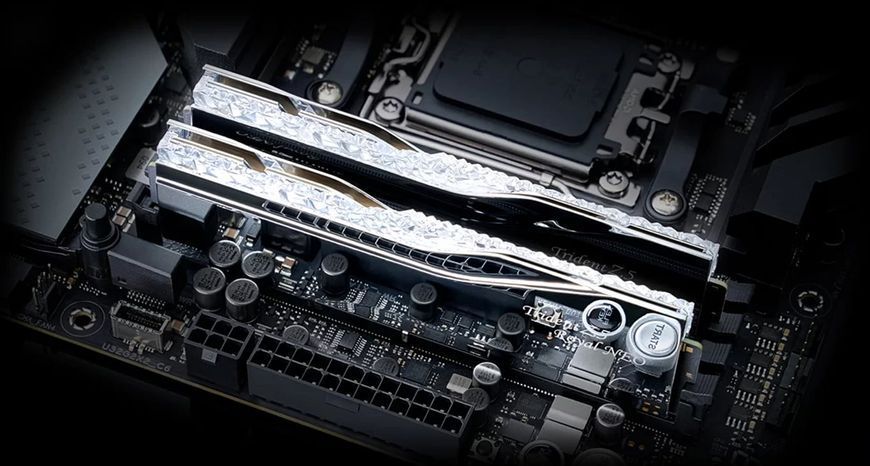 Память для настольных компьютеров G.Skill 32 GB (2x16GB) DDR5 6400 MHz Trident Z5 Royal Neo Silver (F5-6400J3039G16GX2-TR5NS) 571544 фото